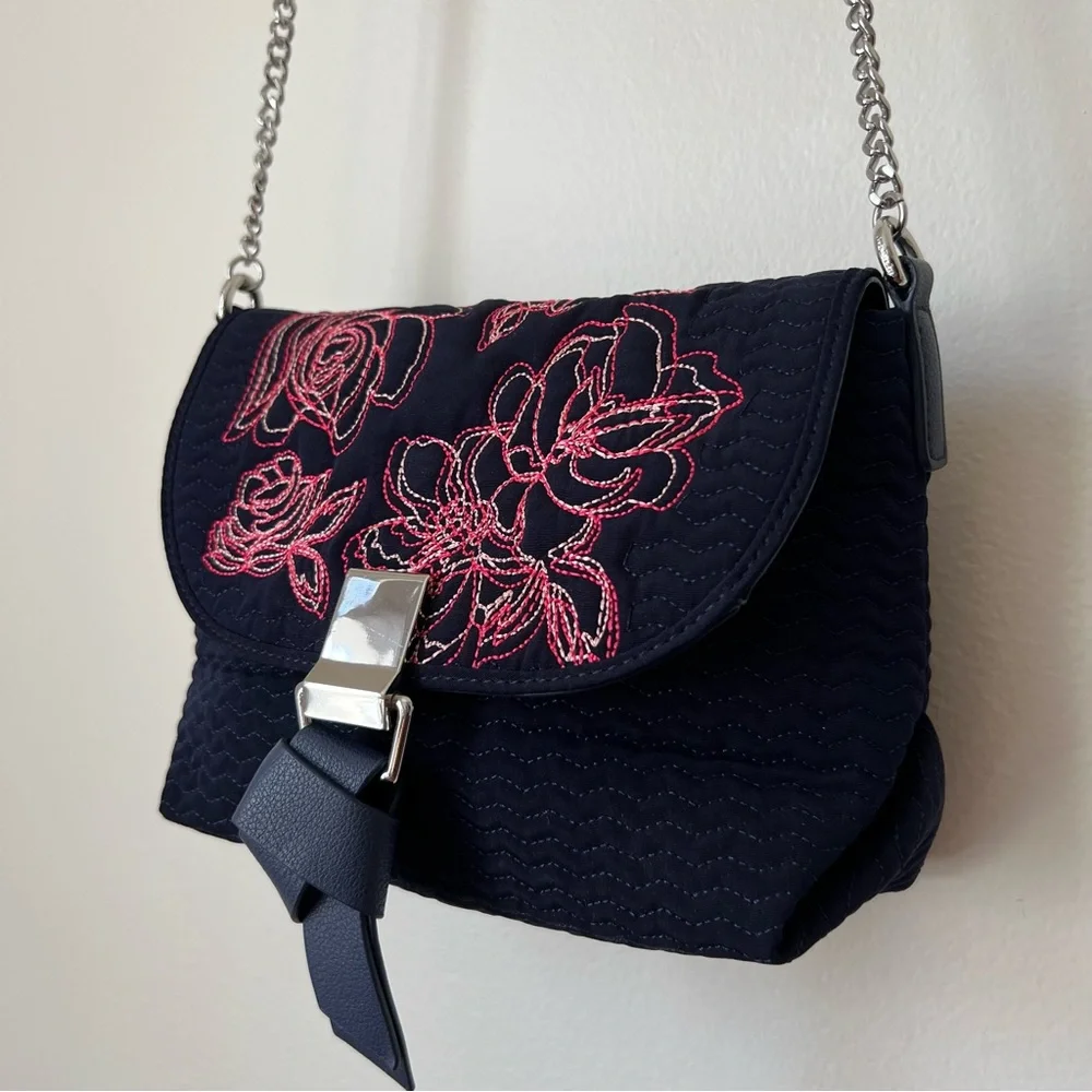 NWT VERA BRADLEY CLASSIC NAVY RFID MINI CARSON CHAIN LEATHER CROSSBODY BAG